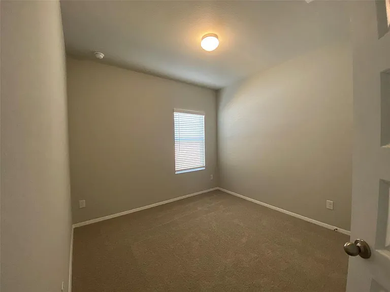 11704 Murano Dr — Photo 20