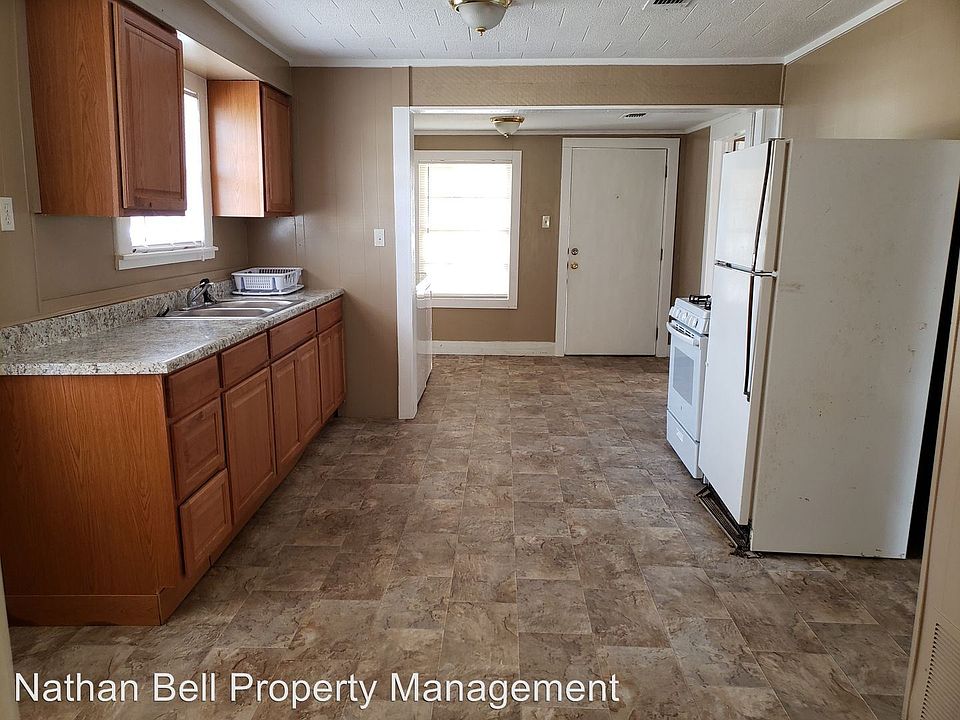 1st image of 254 28th St NE
