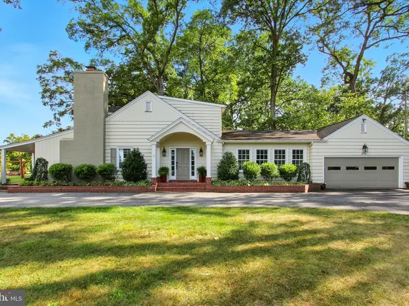 830 Westminster Ave, Hanover, PA 17331