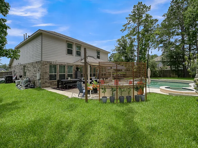 508 Loft Ct — Photo 40