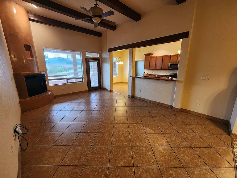 2105 San Patricio Loop — Photo 6