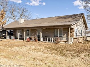 647 N Sixhalf Mile Rd, Paris, AR 72855