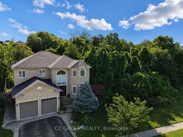 91 Whitburn St, Whitby, ON L1R 2N1
