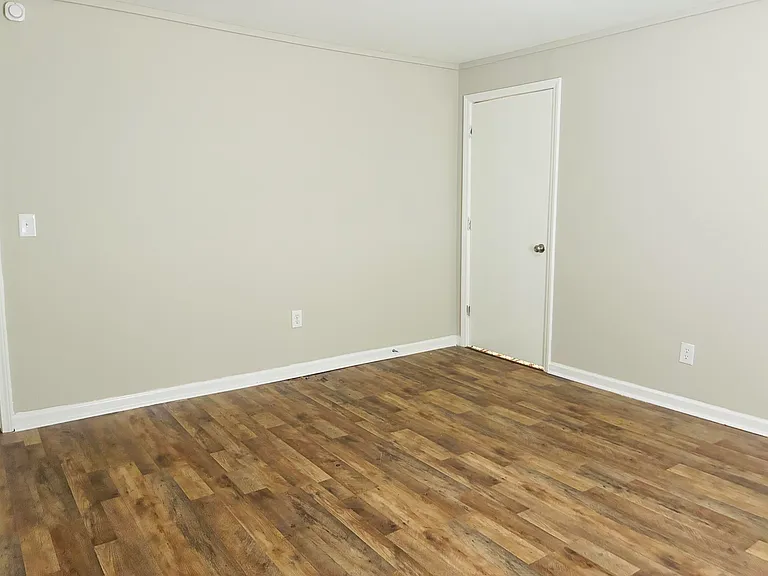 611 Buffalo St — Photo 14