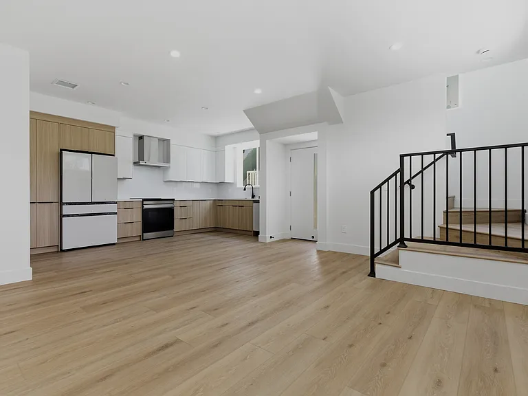 1818 19th St #8 — Photo 6