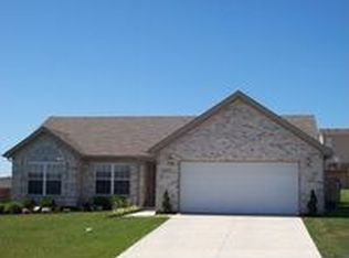 12007 York Cir, Sellersburg, IN 47172