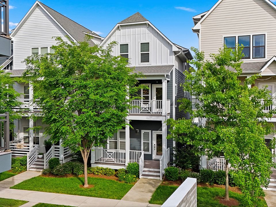 1st image of 1633 54th Ave N #15