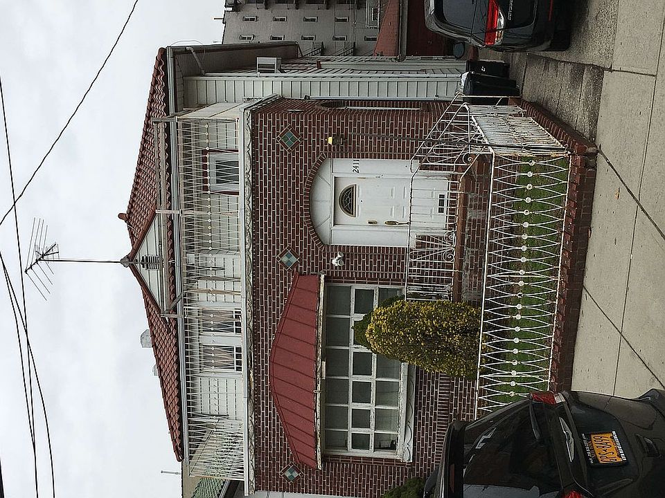 1st image of 2411 Avenue