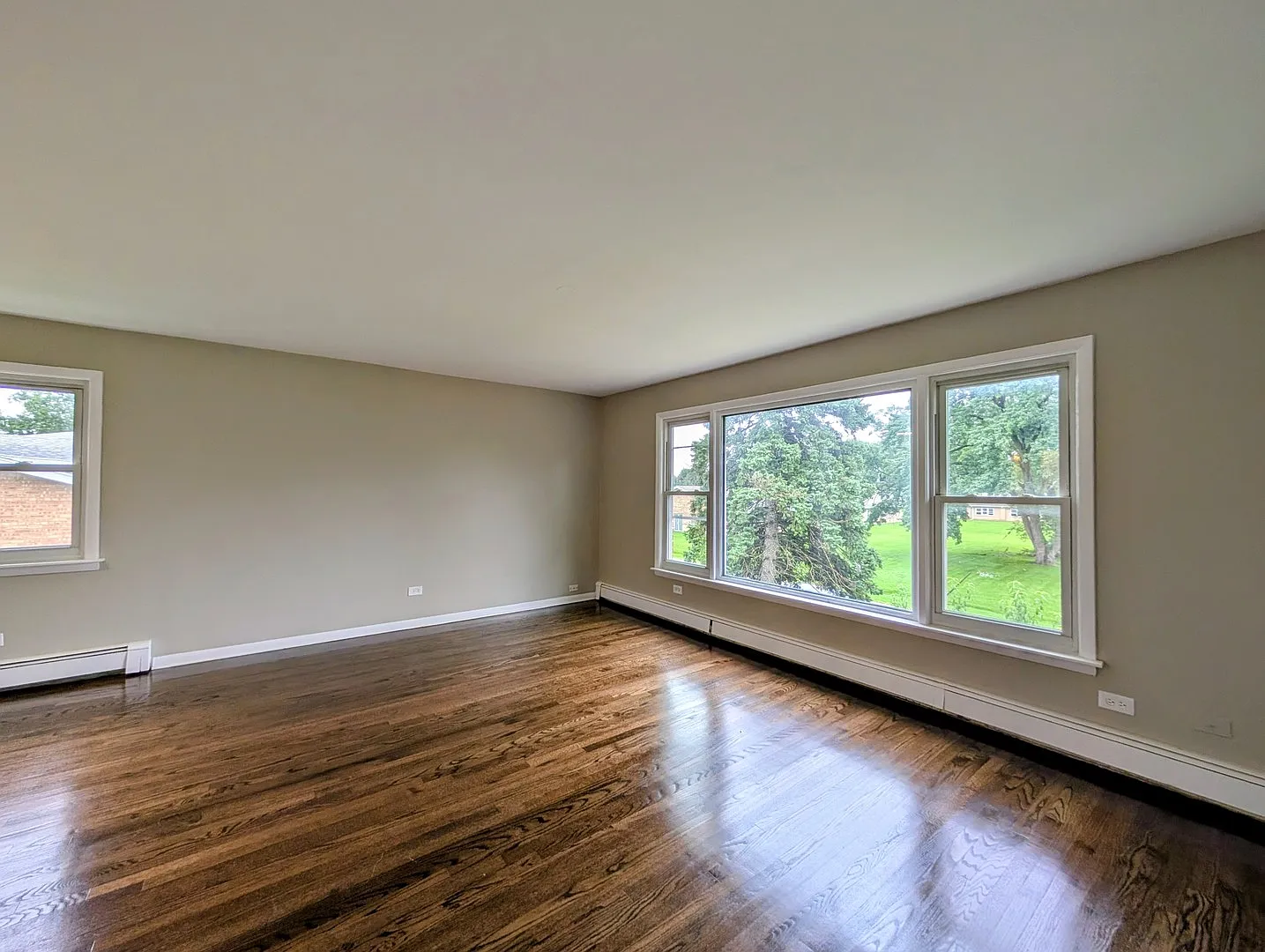3 bed, 1.5 bath, 1200 sqft, $2,200 — Photo 4