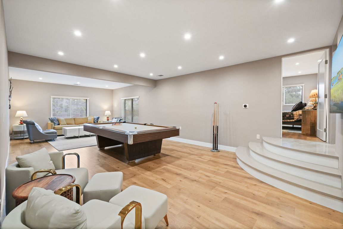 next background image