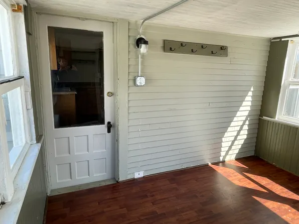 132 Weaver St #B, Winooski, VT 05404