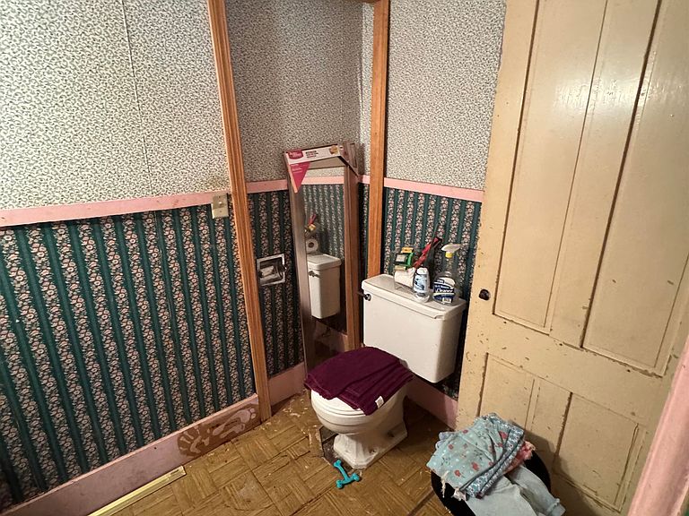 Listing photo 5