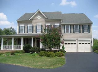 42860 Ridgeway Dr, Ashburn, VA 20148