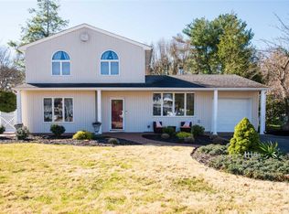 11 Washington Blvd, Smithtown, NY 11787