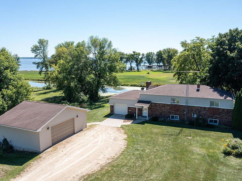 W673 County Road H, Fremont, WI 54940 Zillow