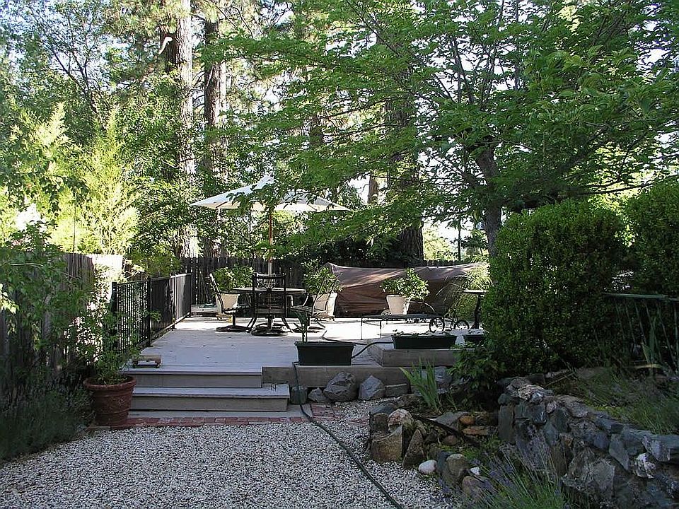 2nd image of 139 Mainhart Dr