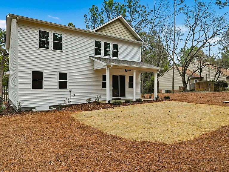 139 Lancashire Ln — Photo 41