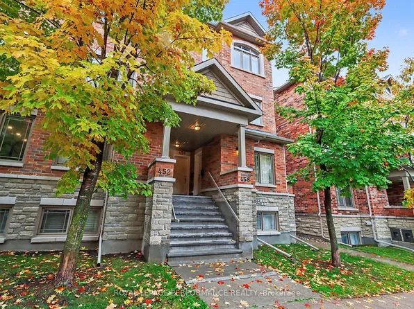 458 Leboutillier Ave, Ottawa, ON K1K 2V7