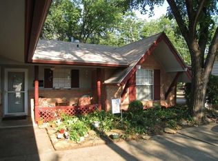 1422 Pickwick Ln, Irving, TX 75060