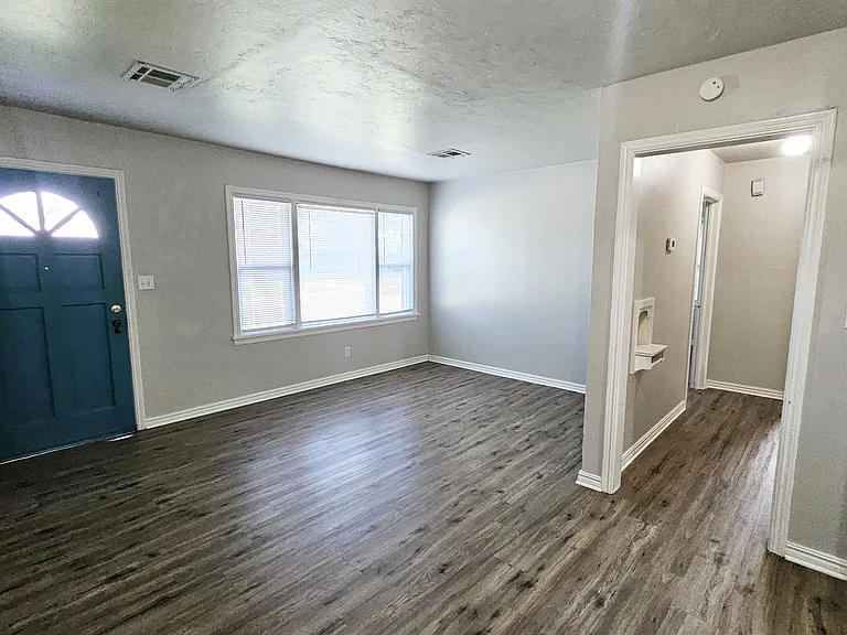 2132 Churchill Pl — Photo 6