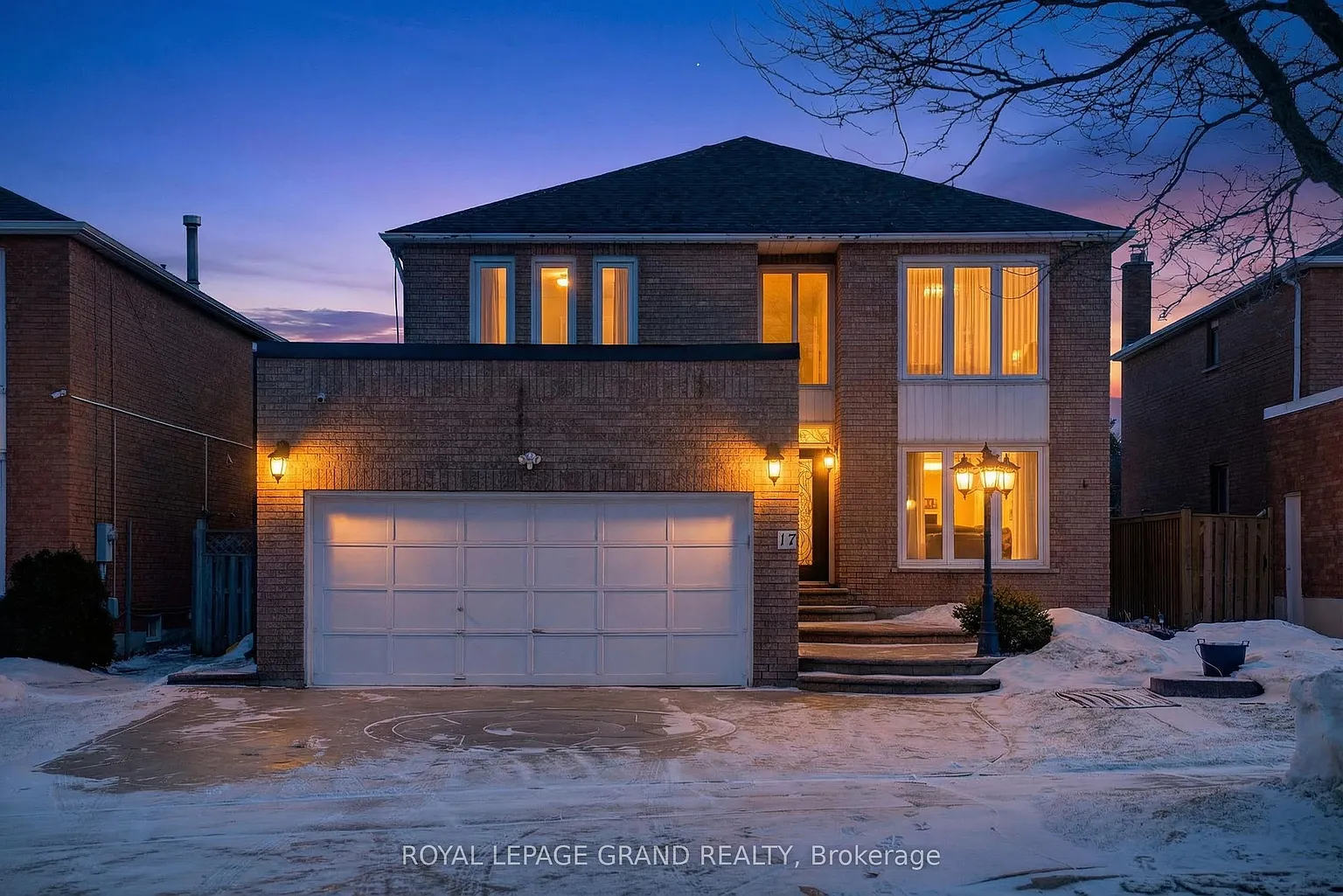 17 Coleraine Ave photo 1