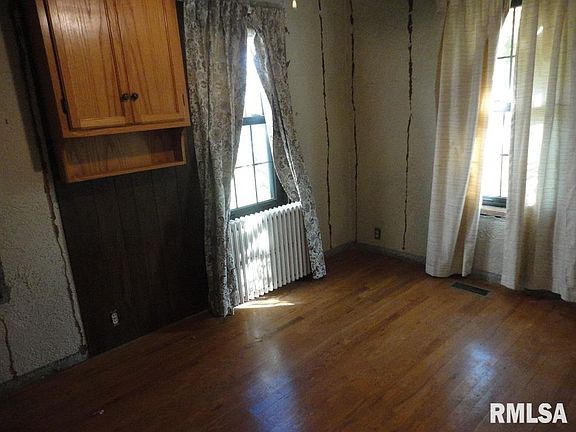 3rd image of 401 Bryant St