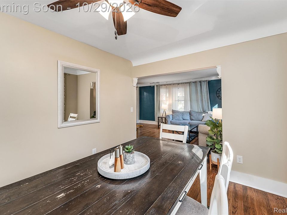 724 Gardenia Ave, photo 11