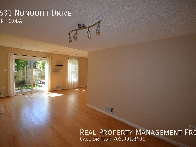 9631 Nonquitt Dr — Photo 4