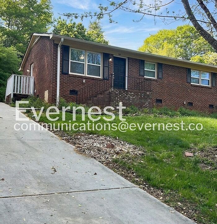 1st image of 907 Newcastle Rd