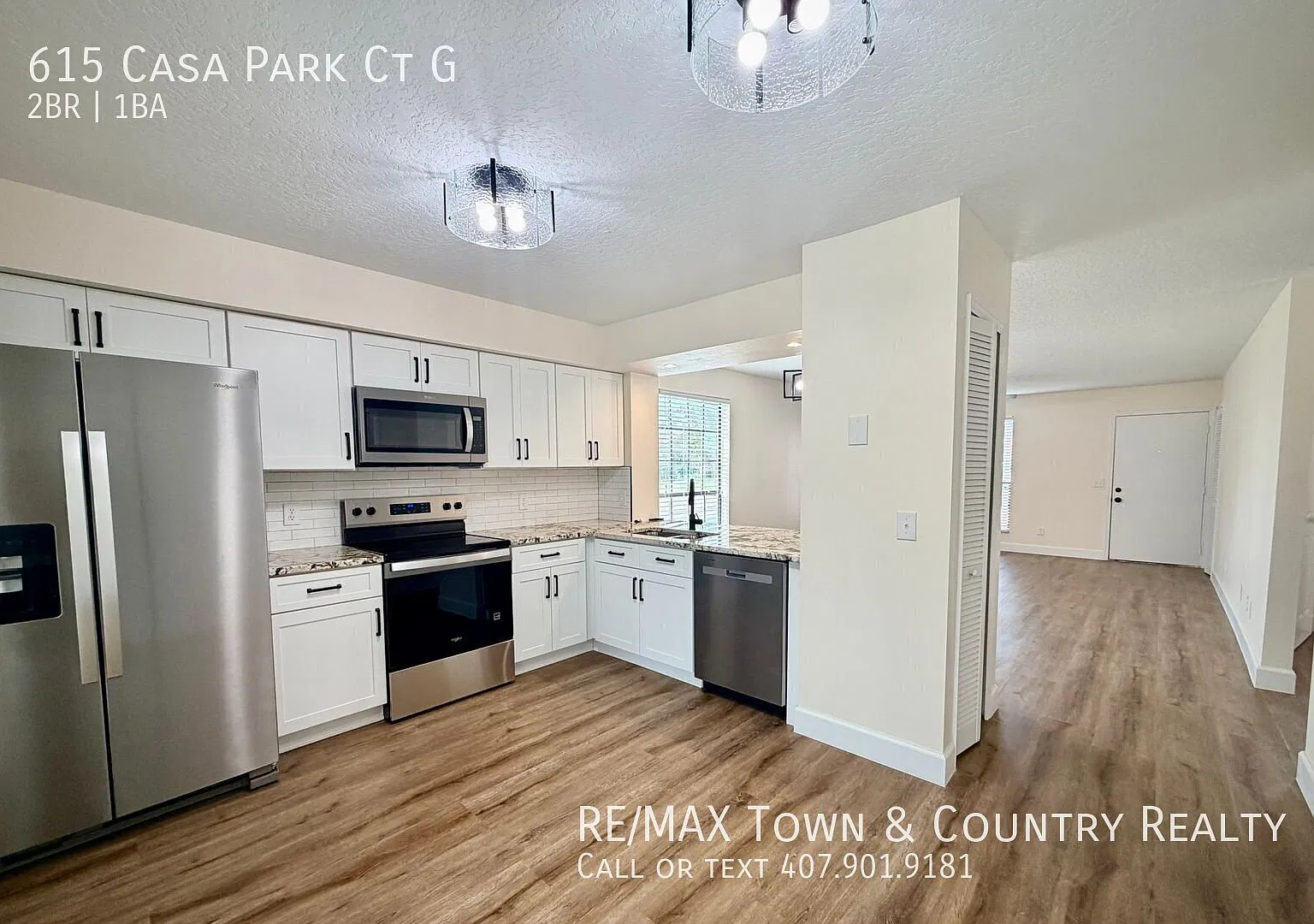 Renovated Townhome for Rent in Casa Park — Photo 4