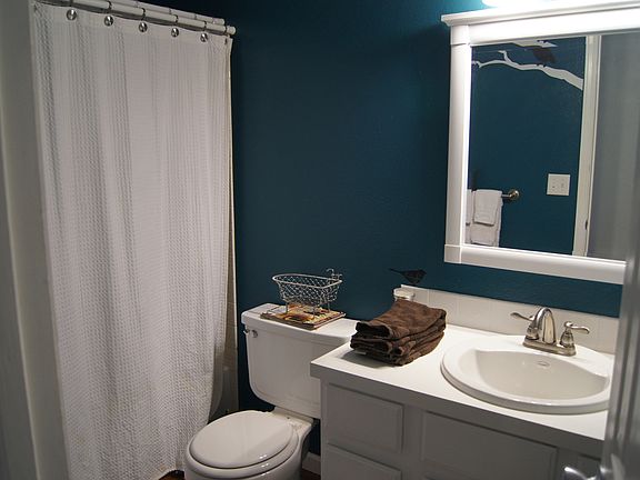 Main floor bath 2