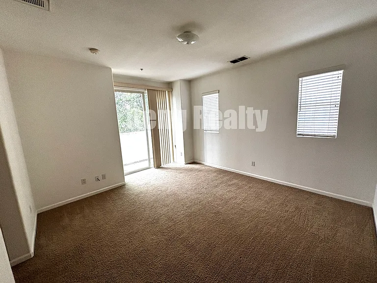 8308 Crystal Walk Cir — Photo 18