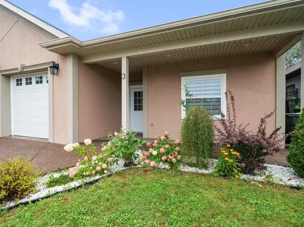 3 Bona Cres, Enfield, NS B2T 0B1