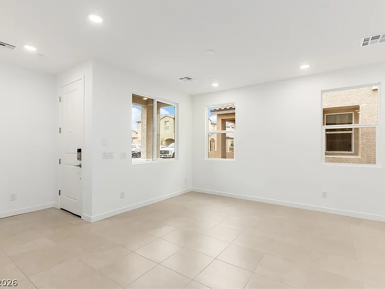 200 Wewatta Ave — Photo 4