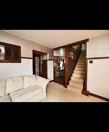 4th image of 5670 Beacon St