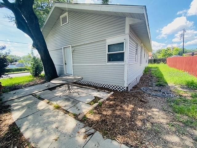 1st image of 601 8th St W