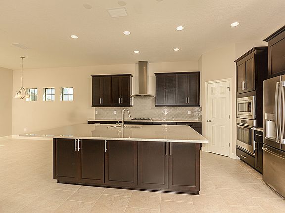 Capri - Gourmet Kitchen and Dining Area