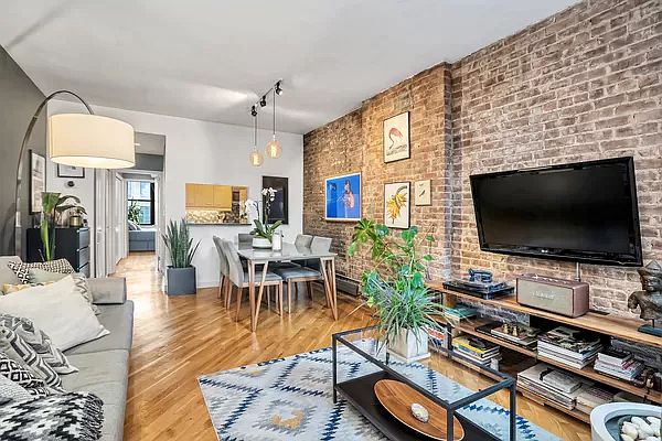 1st image of 120 2nd Ave APT 5C