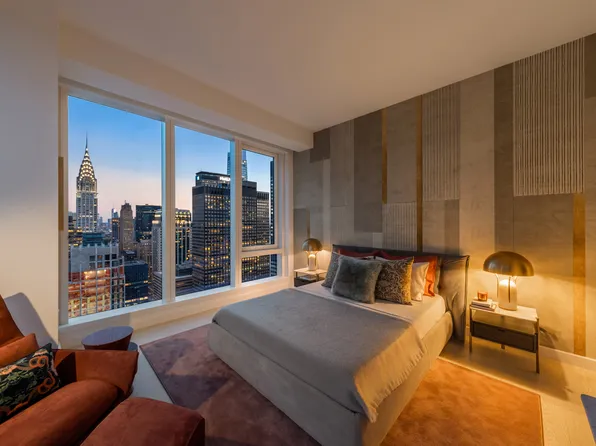 138 East 50th Street image 6 of 27