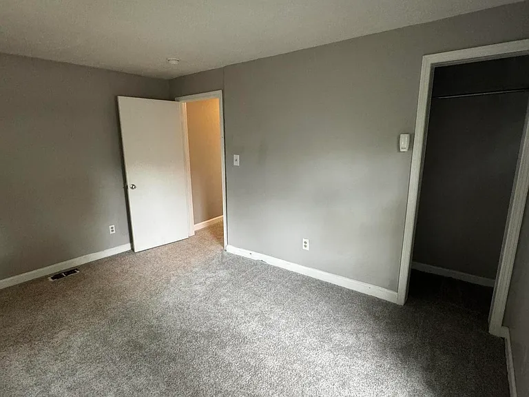 605 Harry St — Photo 17