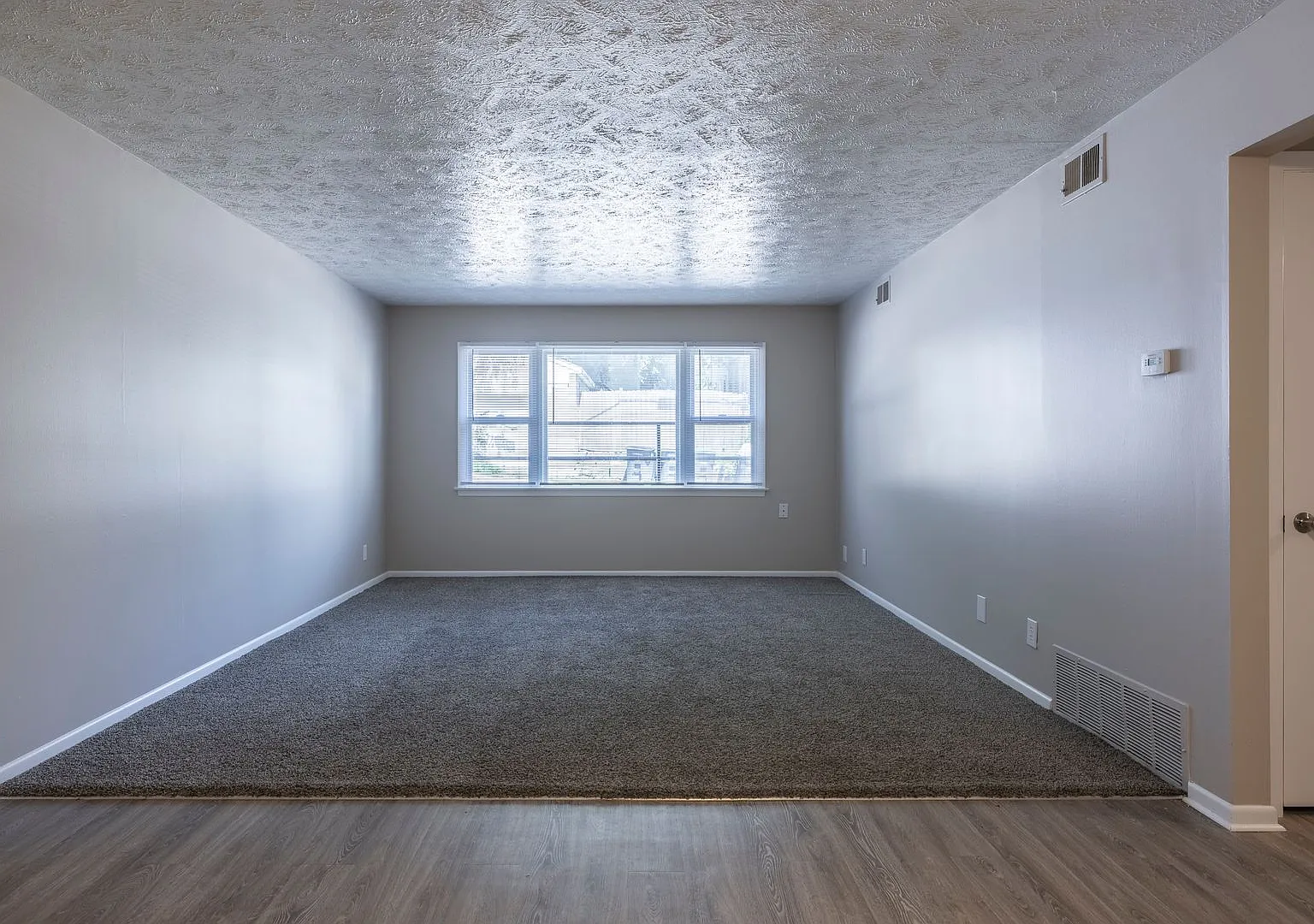 3402 Howard — Photo 3