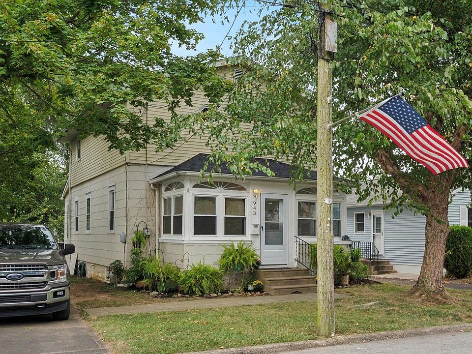 1st image of 943 Tennis Ave
