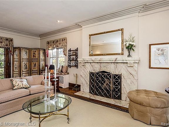 4th image of 460 Lakeland St