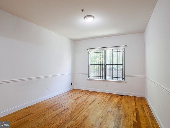2nd image of 1950 N 18th St #1