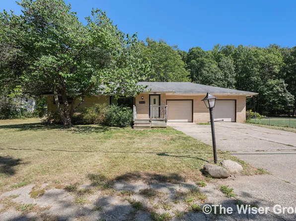 1646 Wilson Ave NW, Grand Rapids, MI 49534