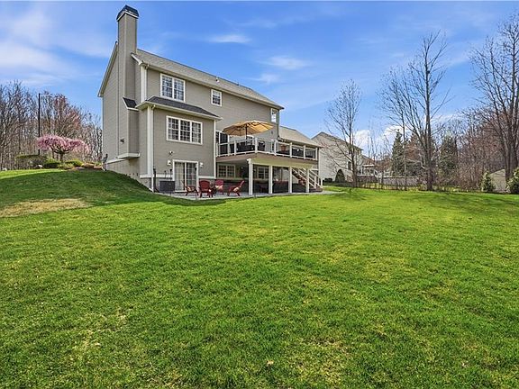 3rd image of 52 Hummingbird Ln
