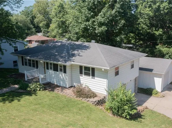 5902 Pleasant Ave, Saint Joseph, MO 64503