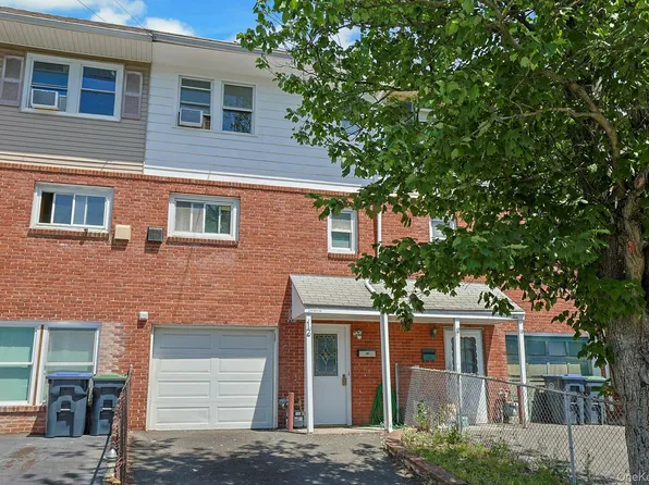 12 Farley Drive, West Haverstraw, NY 10993
