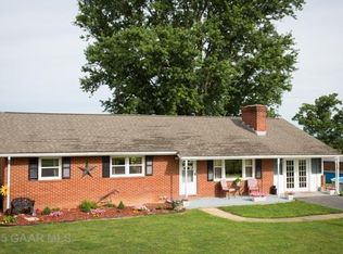 126 Cedar Ridge Rd, Waynesboro, VA 22980