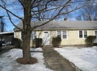 2 Hilltop Dr, Southborough, MA 01745